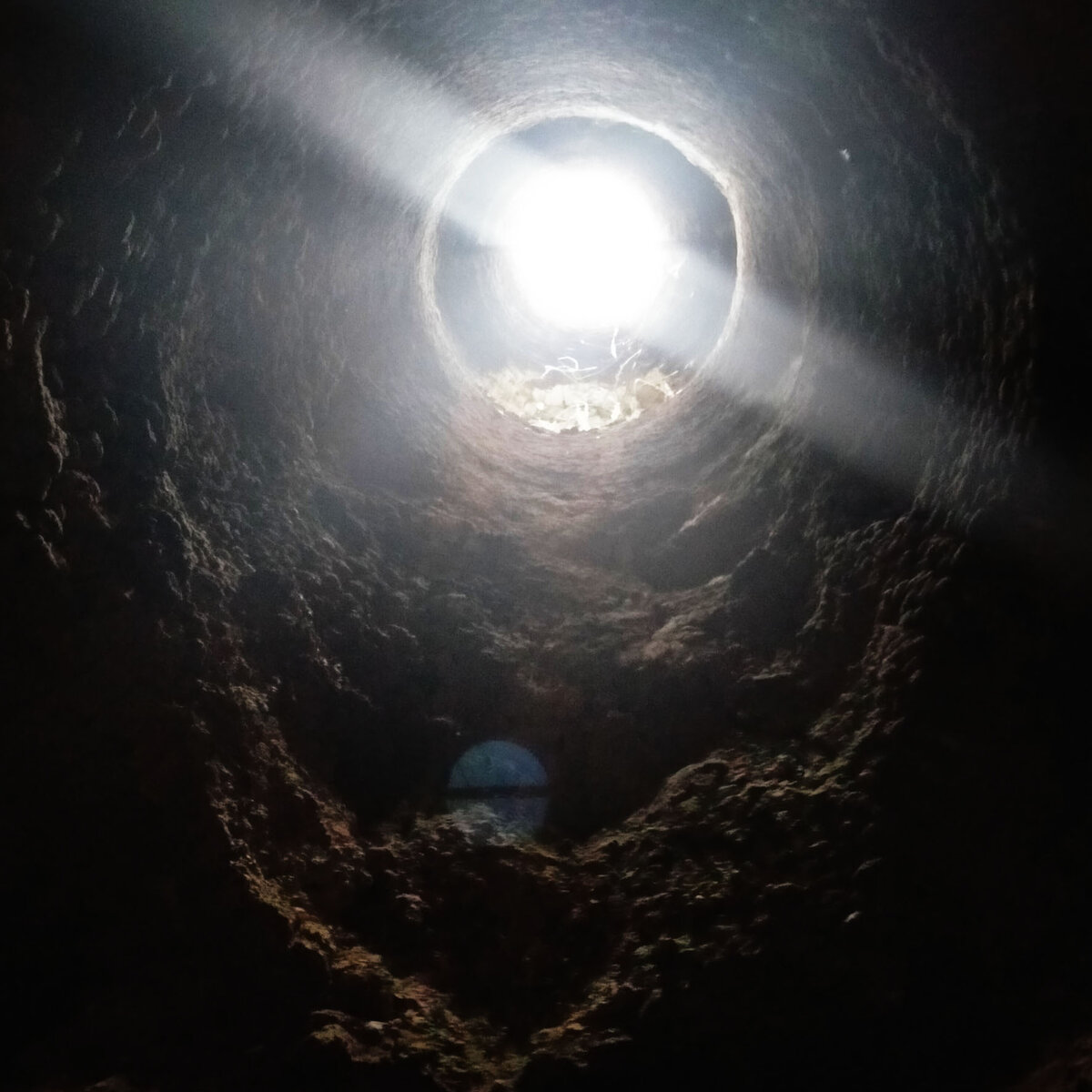 Один из красивейших древних мостов находится в Абхазии! Не забудьте ...