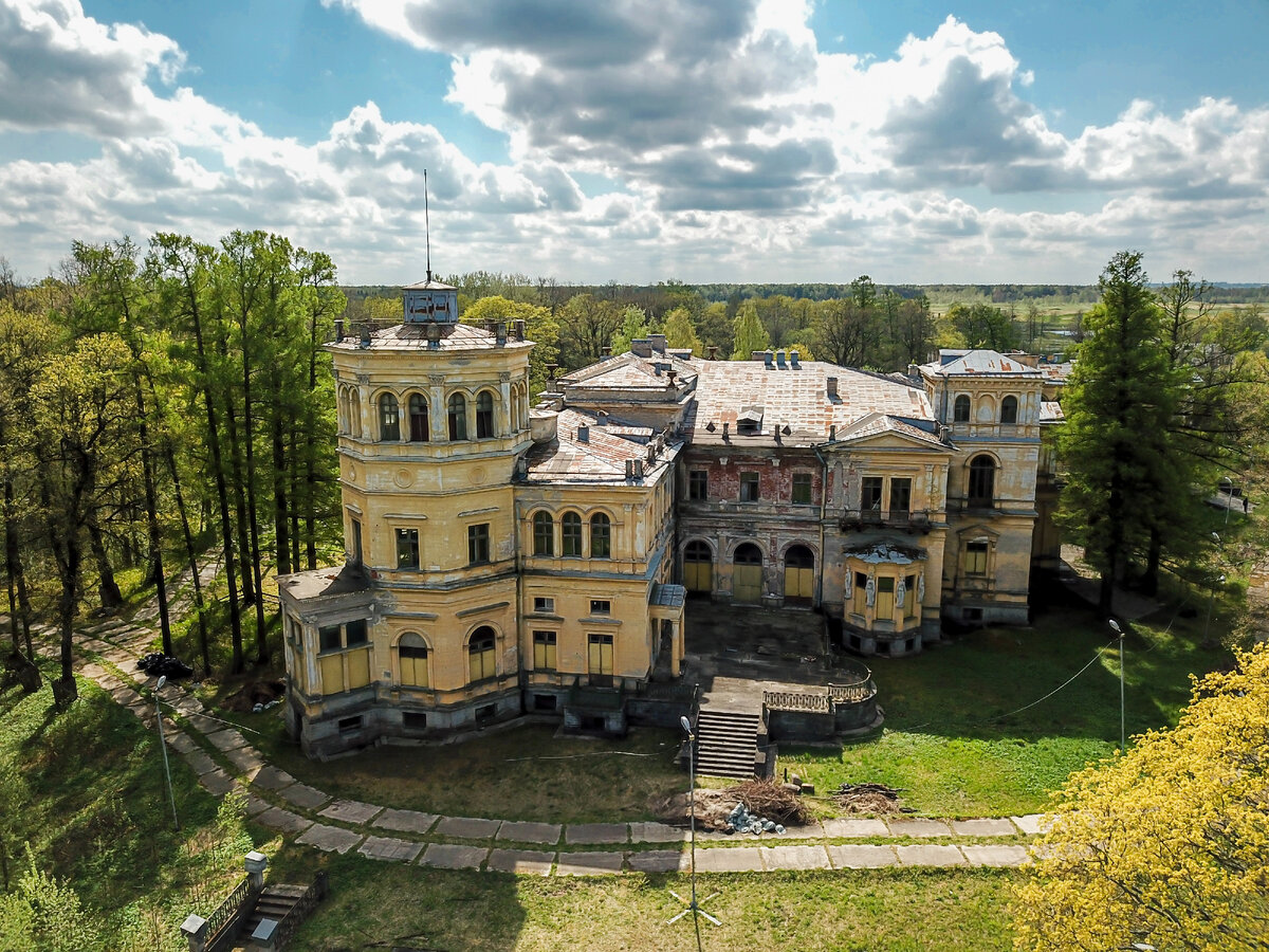 В Петергофе погибает объект культурного наследия ЮНЕСКО - масштабная  заброшка. | Твой альтернативный гид | Дзен