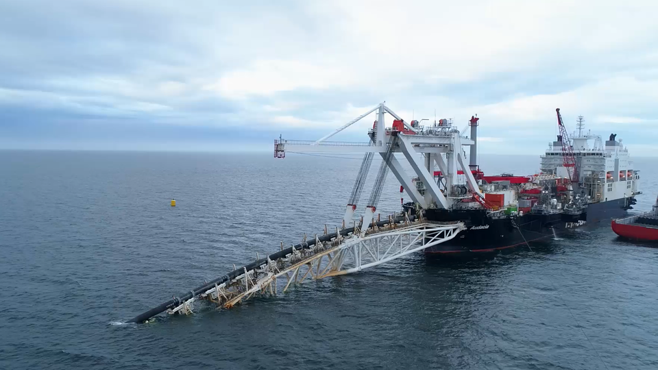 Укладка трубопровода проекта "Северный поток 2"