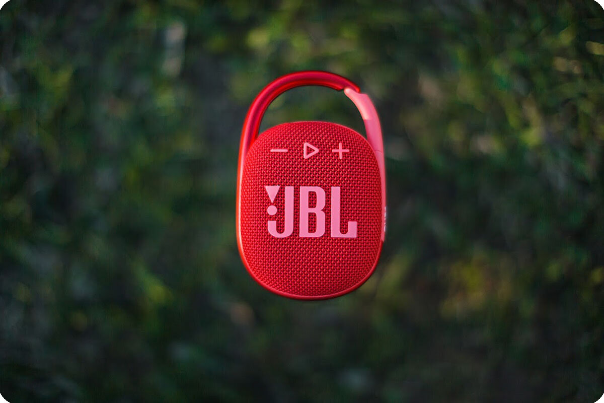 Обновленная версия колонки Clip 3 - блютуз-колонка JBL Clip 4 звучит более басовито