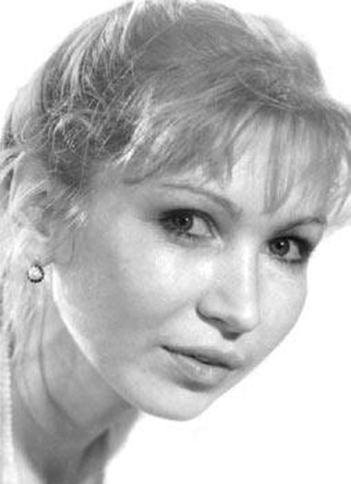Ему 52, за плечами множество романов и браков. Ей 26, был муж и сын, и она не была готова что-то менять. Микаэл Таривердиев7