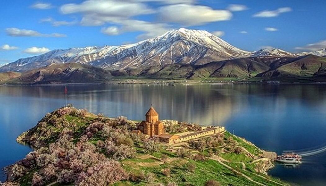 Где находится остров ахтамар