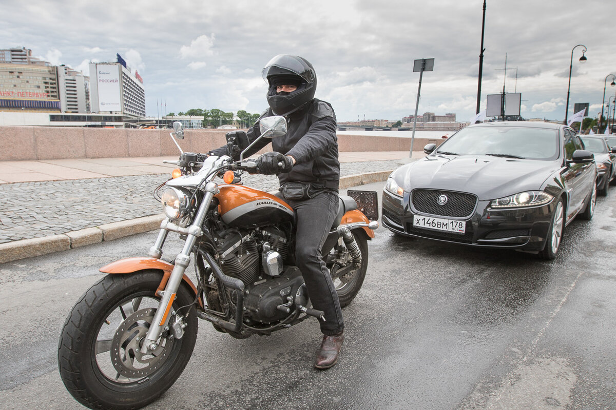 Harley и Ягуар. Однажды в Питере