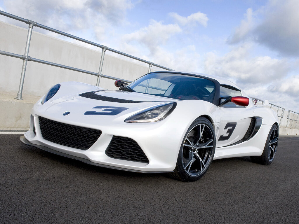 Машина Lotus exige s