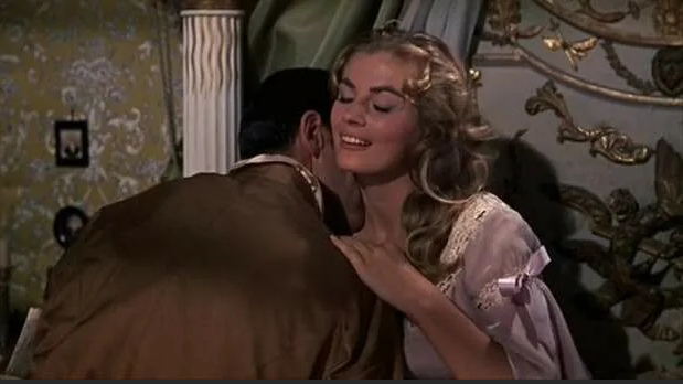 Салон элен безуховой. Элен Безухова 1956. Элен Курагина 1956.