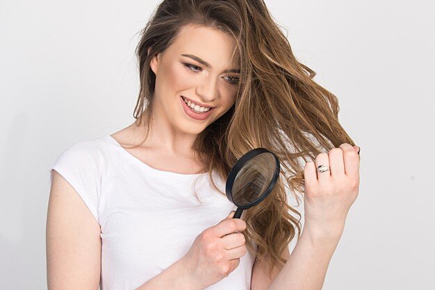 Секущиеся волосы: признаки, причины, как избавиться