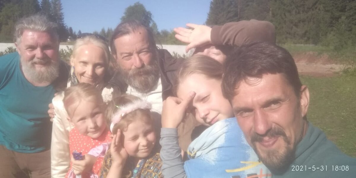 Солнечные барды на нашем Родовом Поместье "Земляничные поляны" май 2021г.