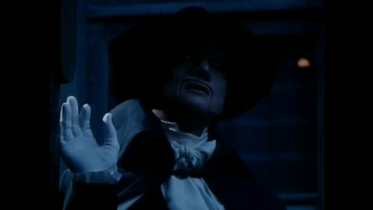 Кадр из мини-сериала "Призрак оперы" (1990).