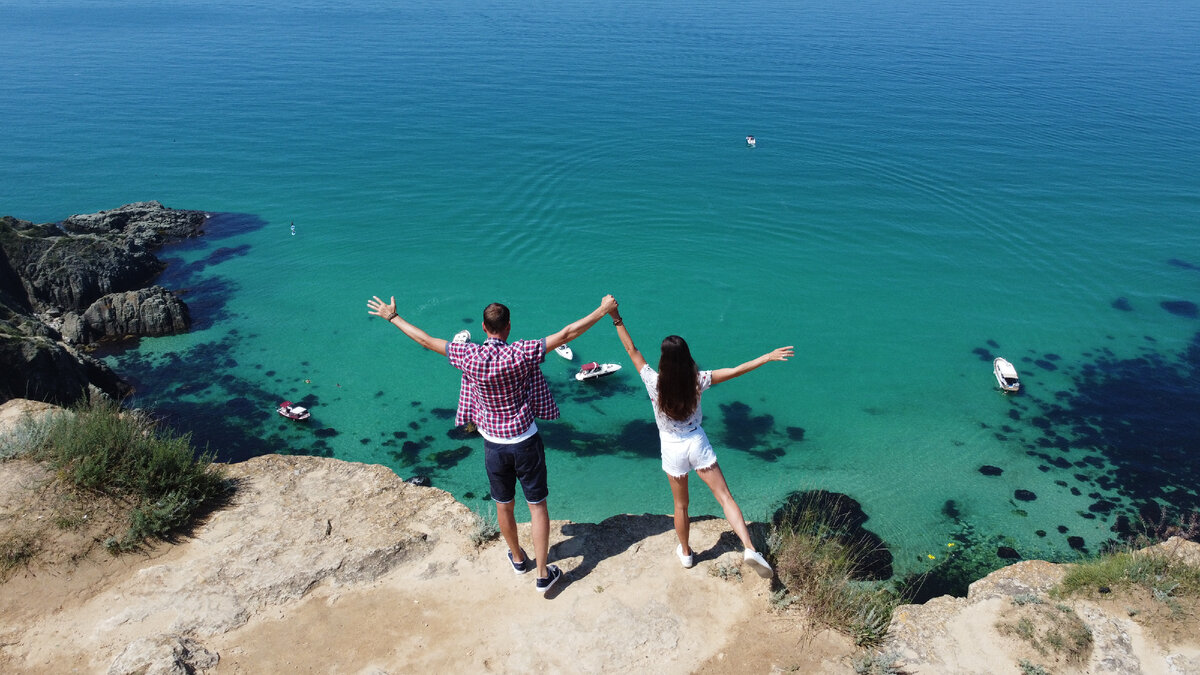 Севастополь расположен на живописном побережье Черного моря
