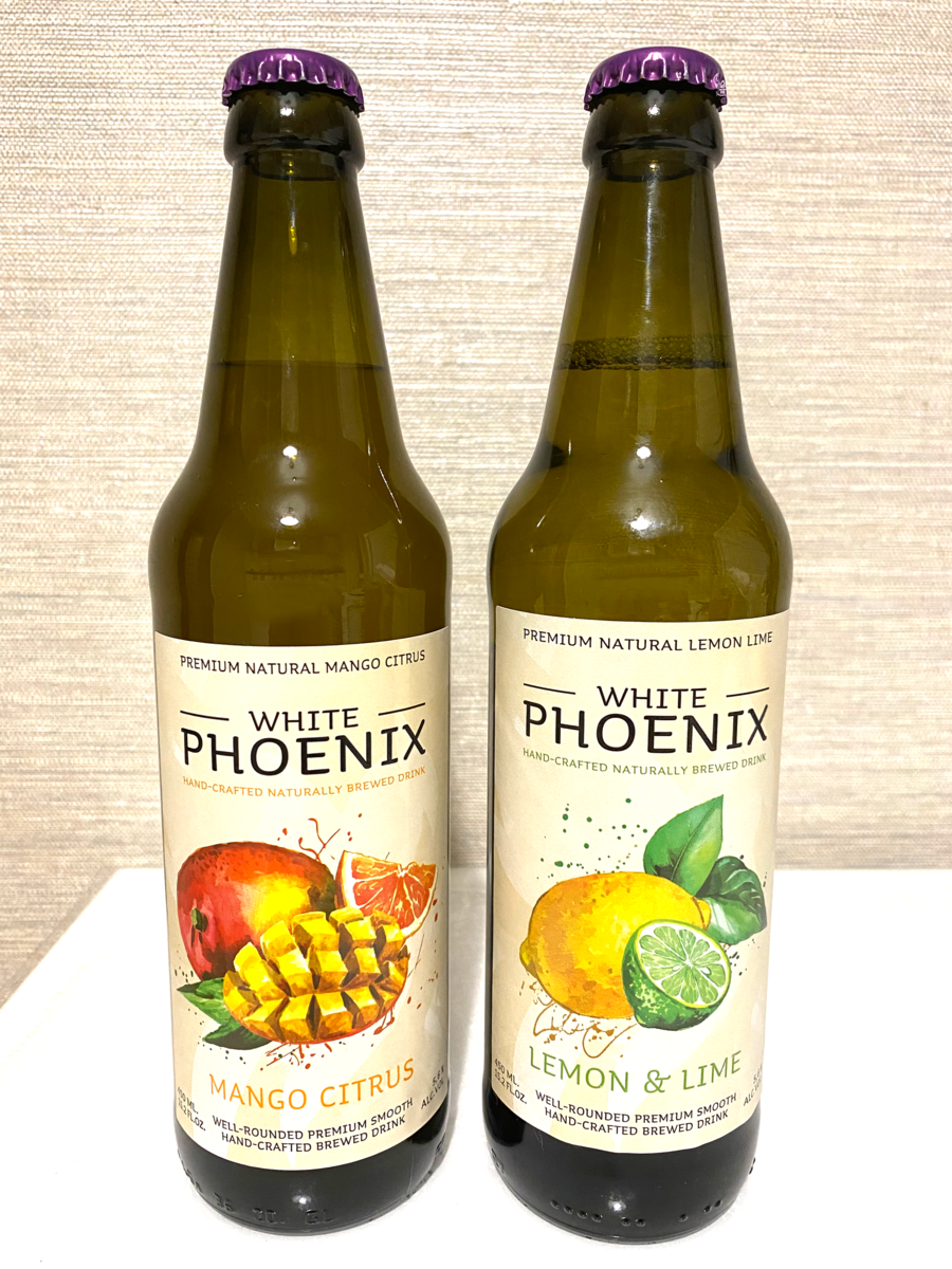 Две бутылки медовухи от «White Phoenix». 
