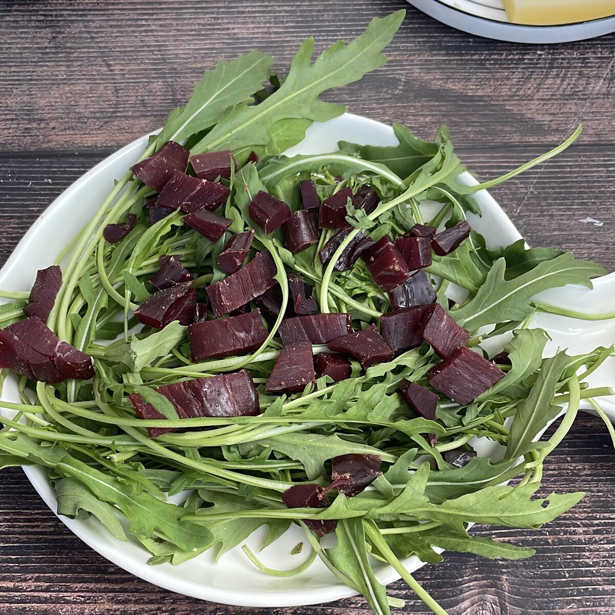 Салат с олениной, брусникой и тыквой.