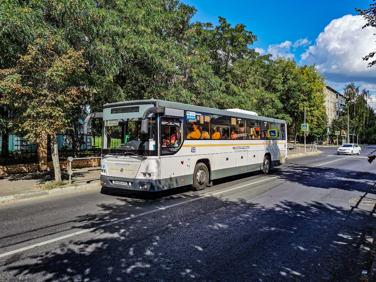 Автобус ЛиАЗ-5250 на маршруте № 27. Улица Володарского.