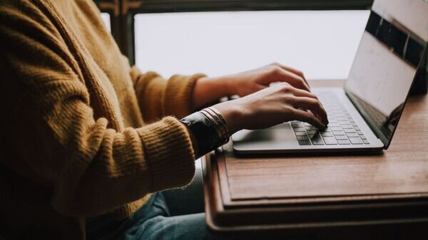   © Unsplash / Christin Hume