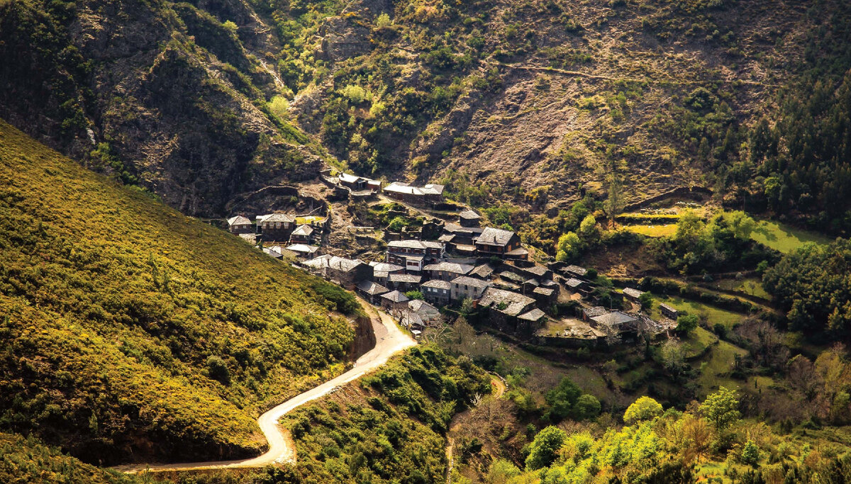 Алдейя-да-Пена (Aldeia da Pena) ©NatGeo Portigal