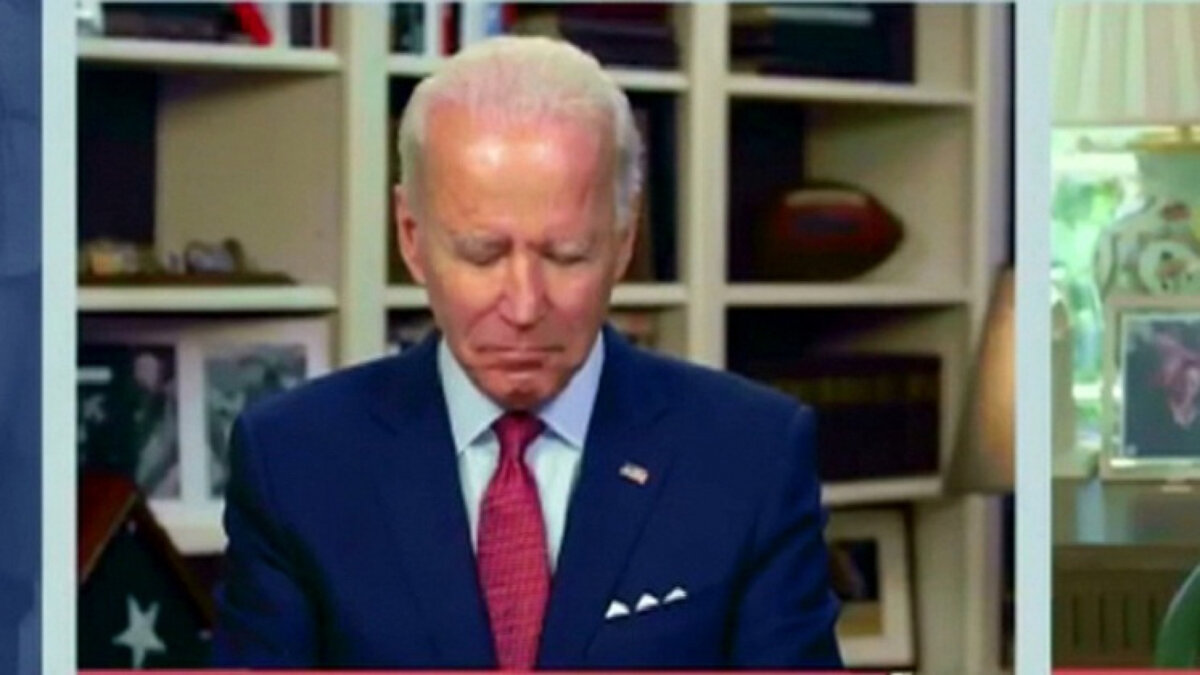 Единственное, что получается хорошо у Байдена на посту президента - это спать...