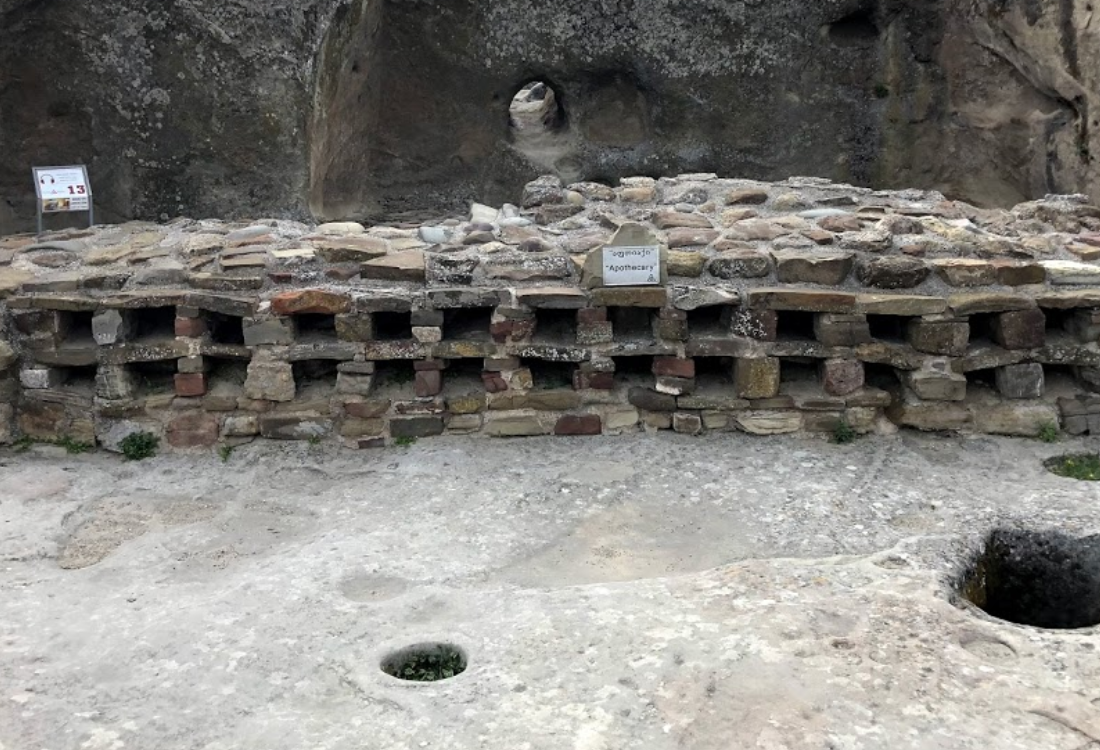 Пещерный город Уплисцихе в Грузии 