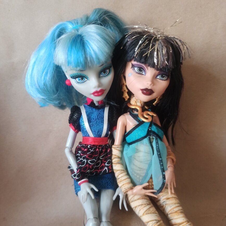 Две красотки, моя мечта))