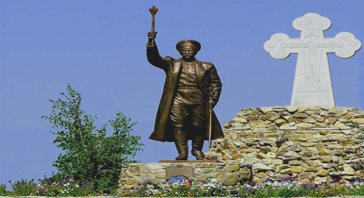 памятник Краснову