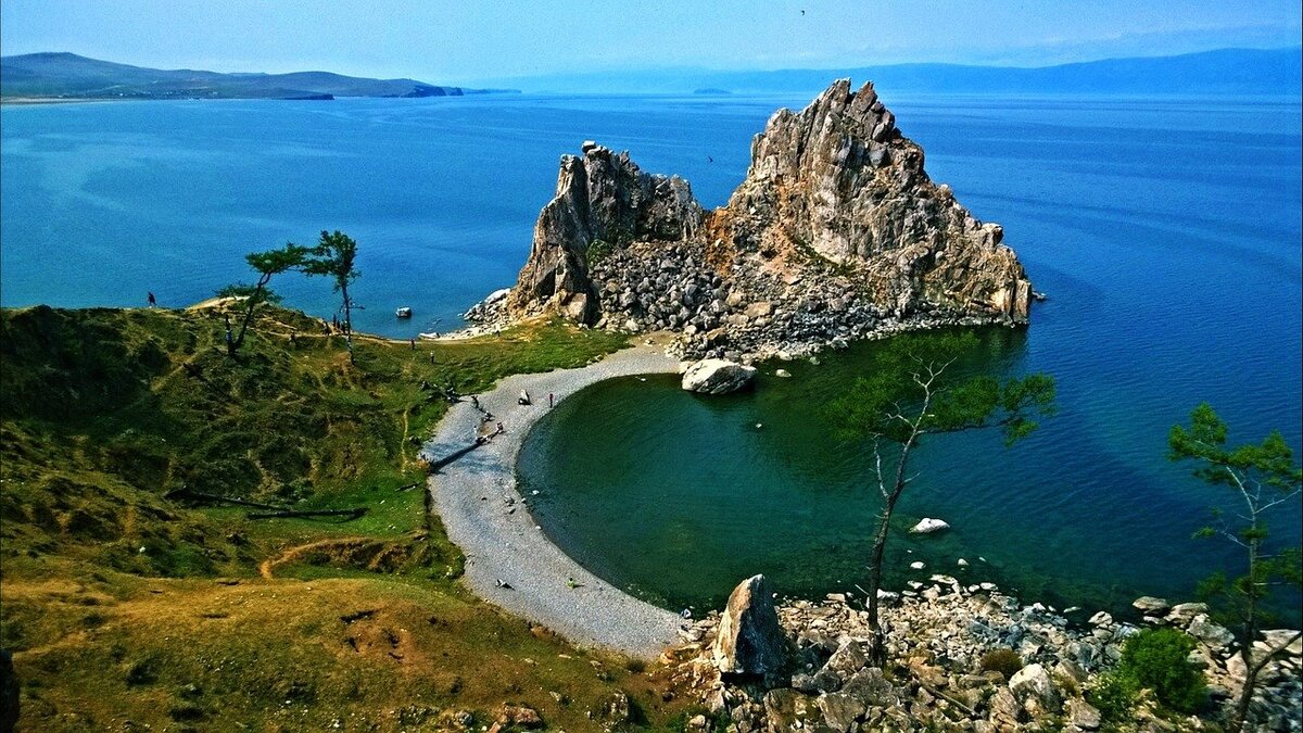 Озеро Байкал. Фото с сайта https://pixabay.com/