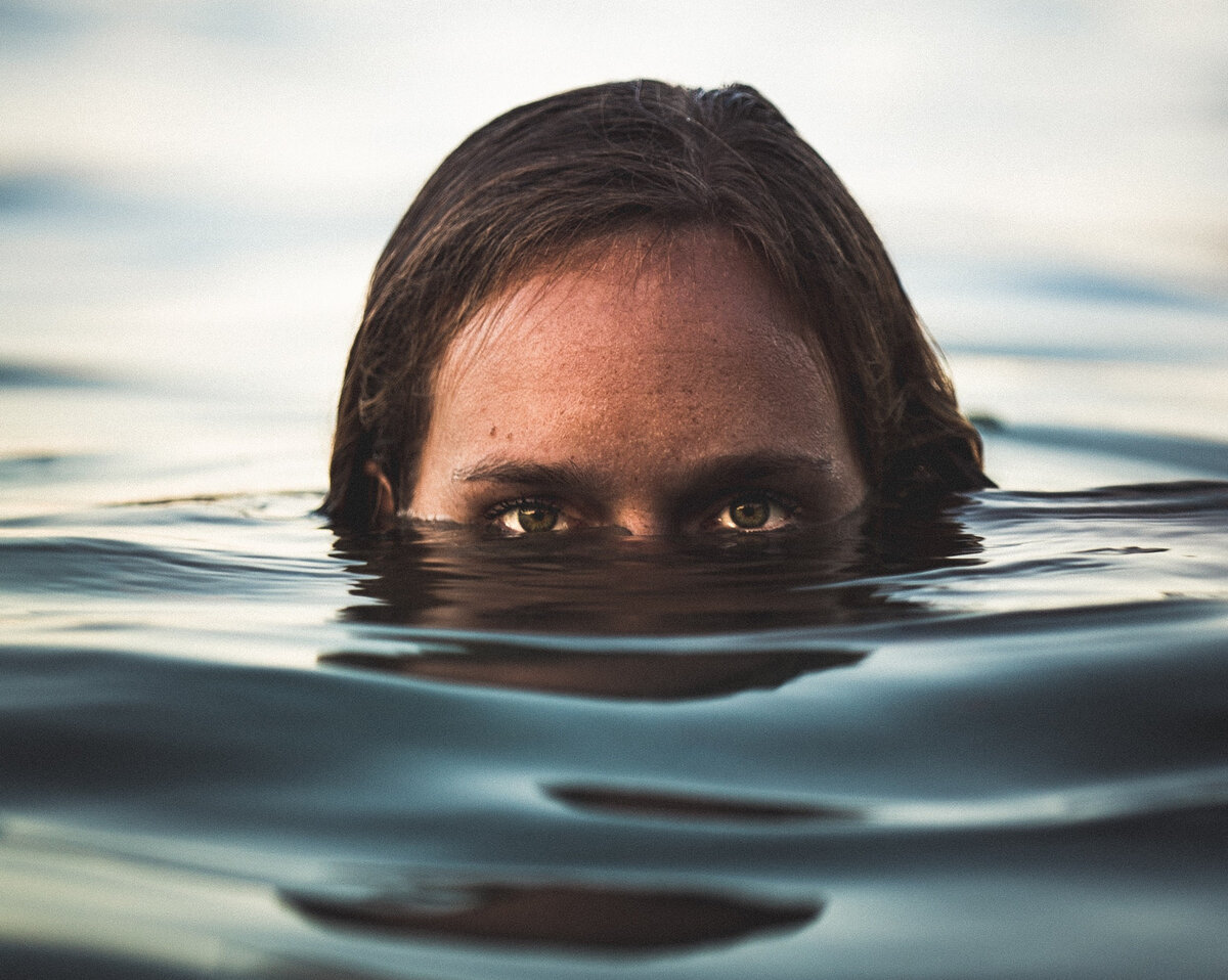 "Настоящая история злой мачехи", Екатерина Широкова. Фото Manuel Meurisse on Unsplash