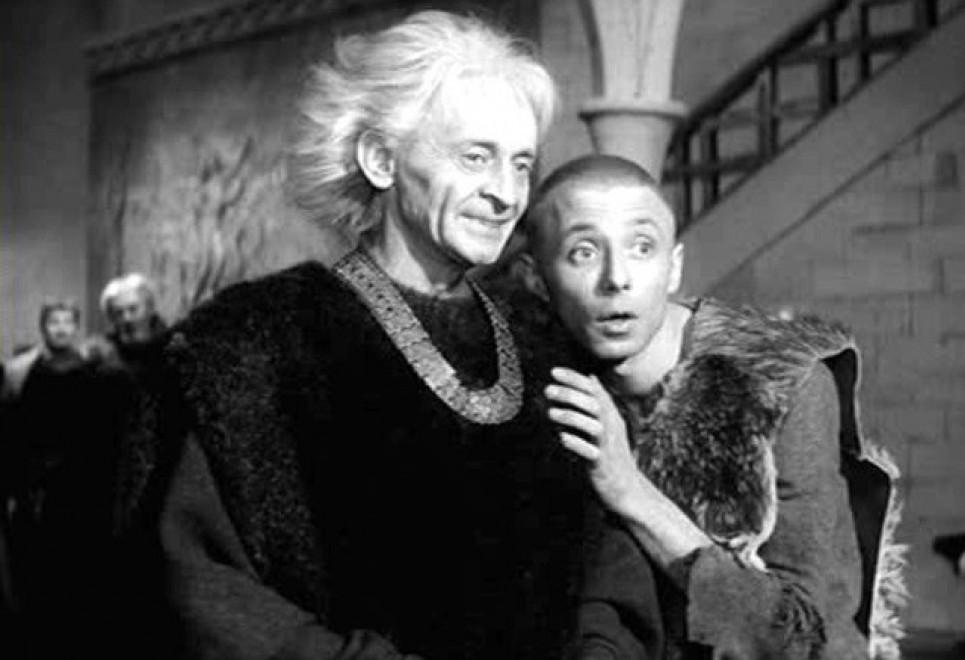 Сон бар. Таков наш век слепых ведут безумцы. Таков наш век слепых ведут безумцы. Лучше быть наивной цитаты. Таков наш век слепых ведут безумцы.