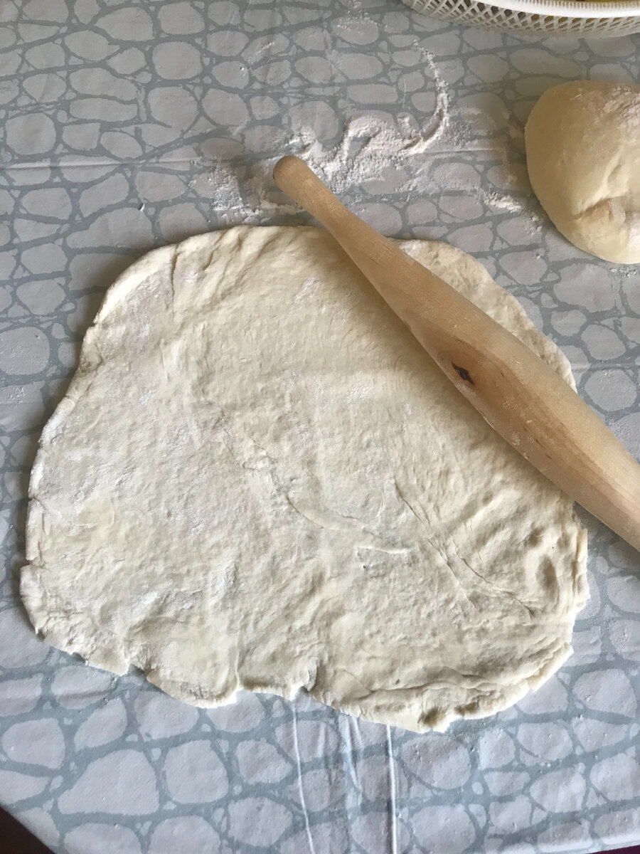 Толщина, примерно, 0,5 см