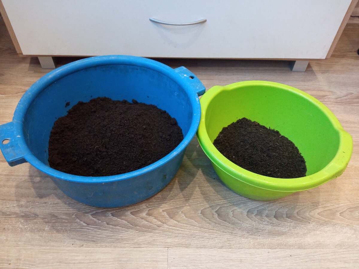 Землекорм с прошлогодней землёй