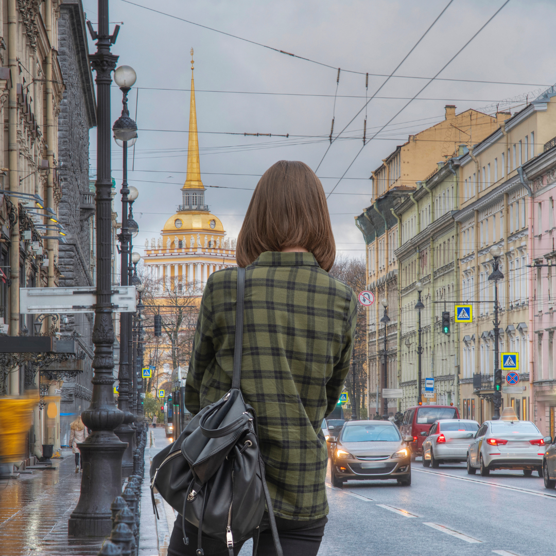 Молодые люди остаются одной из самых уязвимых категорий на рынке.