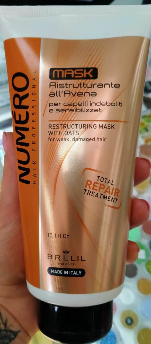 Она бывает в разных объёмах 300мл и 1000мл...