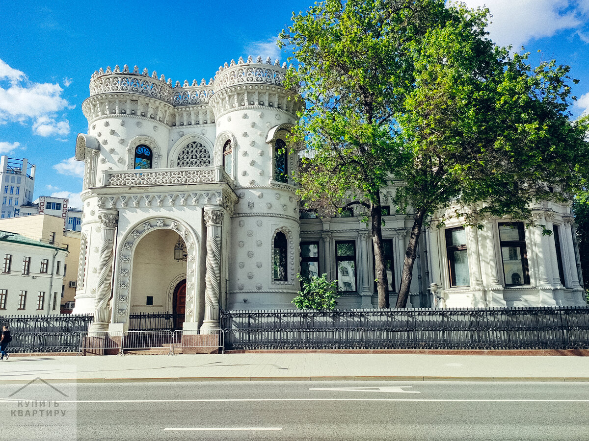 Особняк Арсения Морозова (ныне Дом приёмов Правительства РФ): ул. Воздвиженка, д. 16 #купитьквартиру 
А я иду, шагаю по Москве…(часть I)