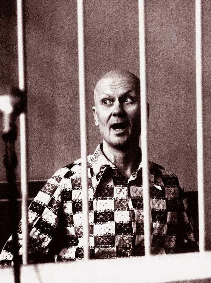 фотография с сайта https://aminoapps.com/c/kavkaz/page/blog/andrei-chikatilo/1JlN_8nJT6u1RlRYN74blK2ZDNBNoV7VVWM