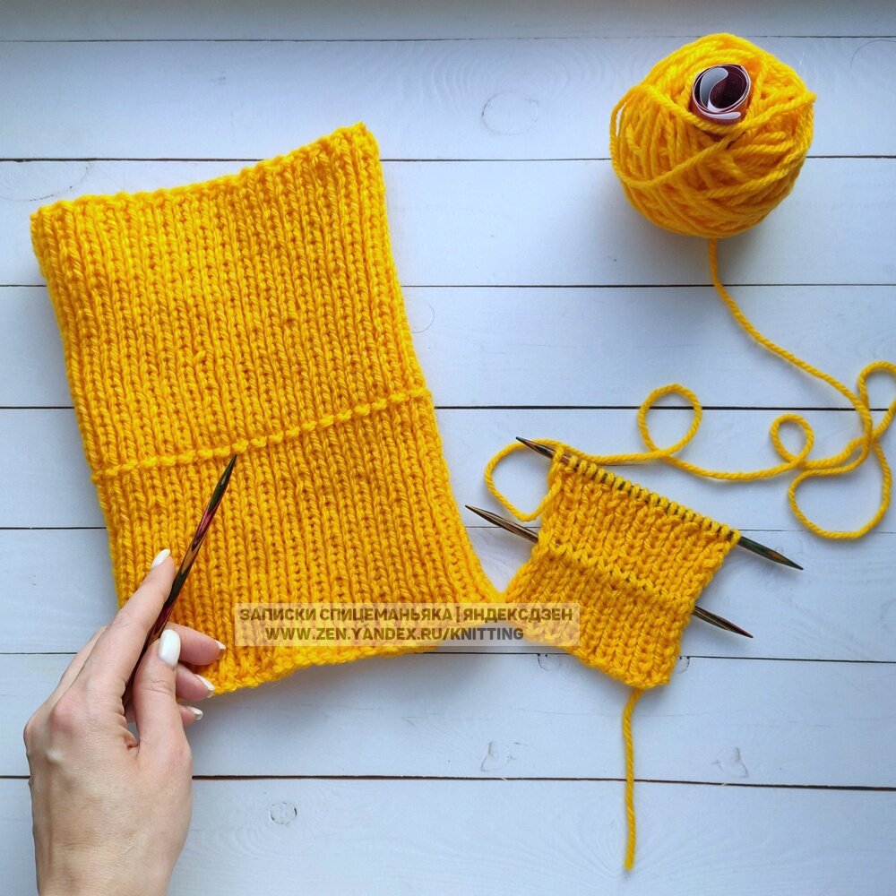 Вторая сторона у обоих. Показываю на первый способ вязания. Листайте