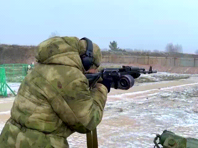 Непрерывная очередь (анимация из открытых источников)