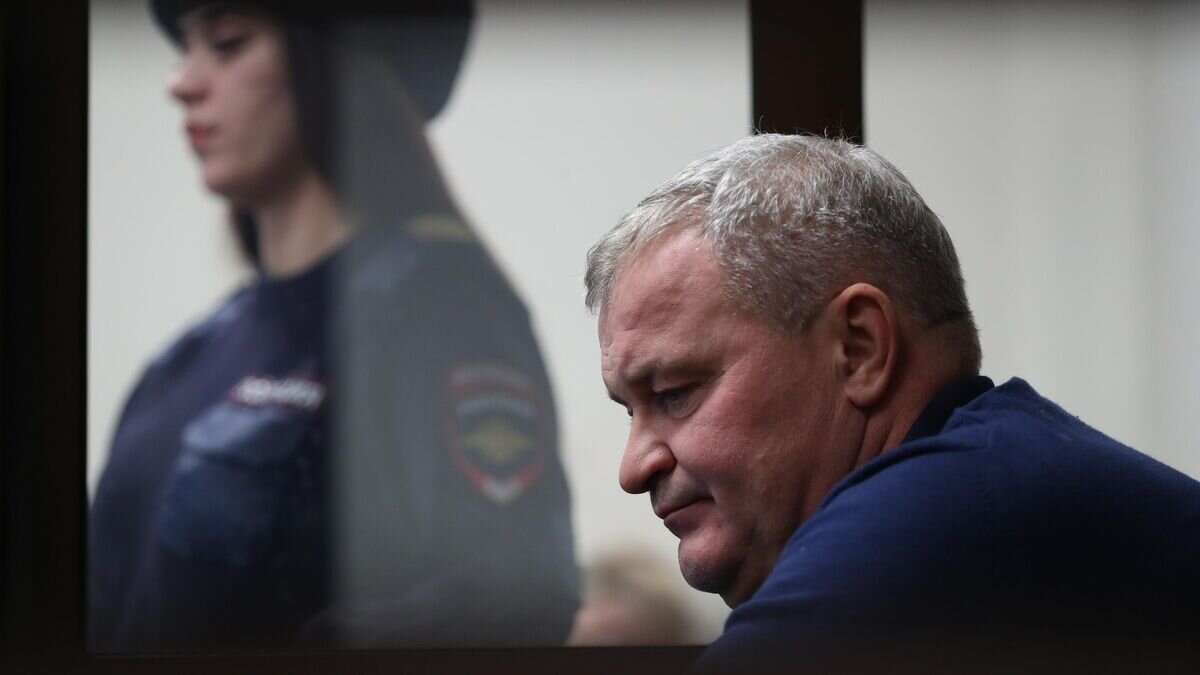    Экс-глава правительства Кемеровской области Вячеслав Телегин в Центральном районном суде Кемерово© РИА Новости / Данил Айкин