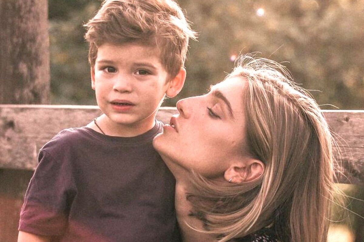     «Мой мальчик родился! Семь лет!»: Нино Нинидзе показала забавные кадры с сыном от Кирилла Плетнева