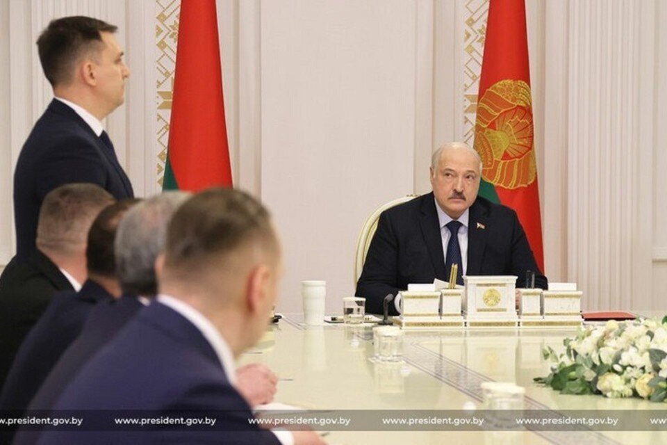    Александр Лукашенко во время кадровых решений. Фото: president.gov.by