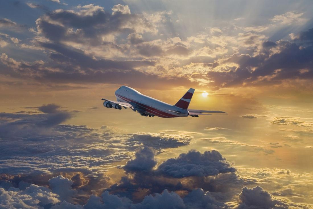 Самолет в полете  GamerWall.pro