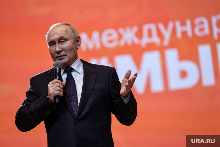    Президент РФ показал, что санкции и спецоперация не повлияли на строительство в России новых дорог