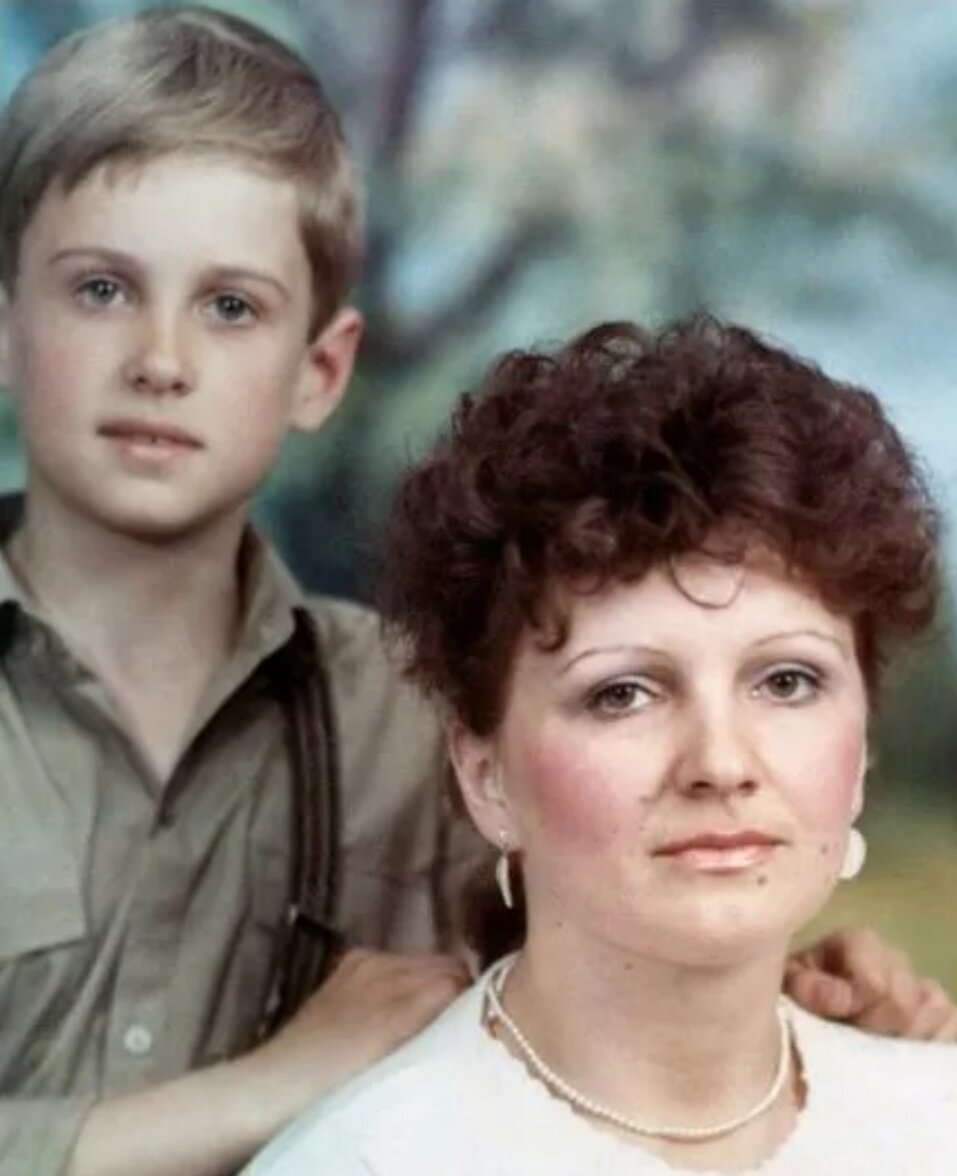 Алексей с мамой