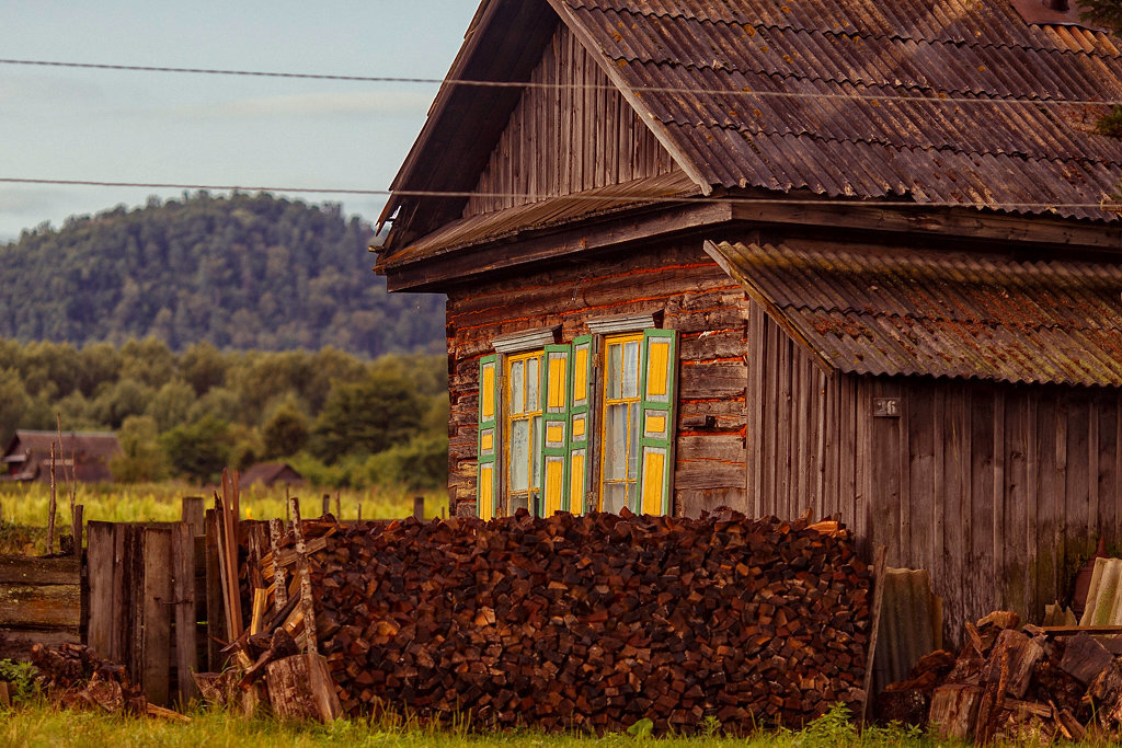 Село где живут. Посёлок Таежный староверы. Дерсу деревня. Деревня Сербишино староверы. Деревня староверов в Сибири.