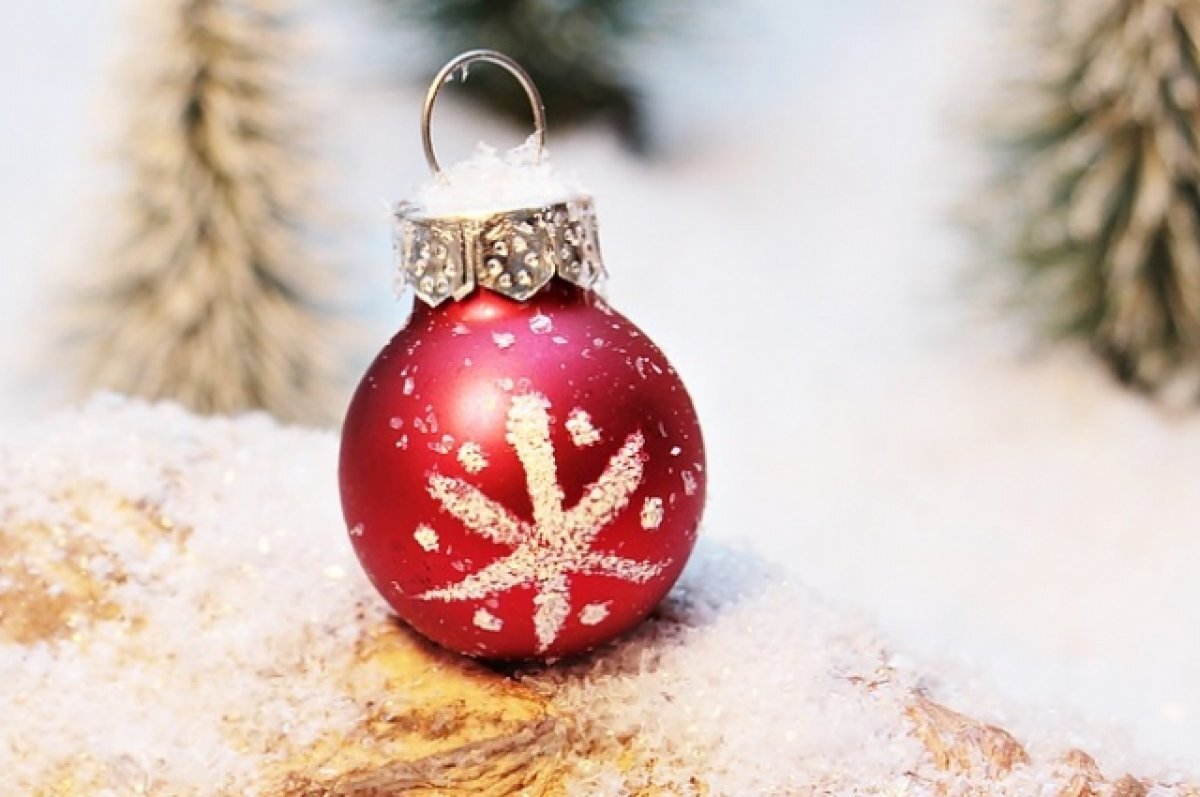    Митрополит подарил машинку на пульте управления детям в Челябинской области