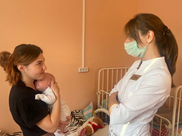    В Оренбурге перед Новым годом из ОДКБ выписали малыша, который родился с весом 555 граммов Елена Шкатова