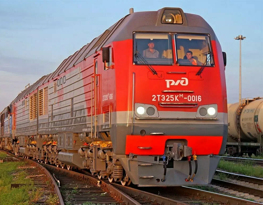 Тепловоз Пересвет 2тэ25км. 2тэ25км. Локомотив 2тэ25км. 2т25а тепловоз.