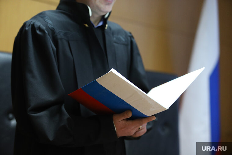    Бывших силовиков приговорили к тюремному заключению