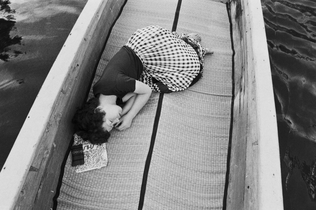 Нобуёси Араки. Из серии «Сентиментальное путешествие». 1971. Авторская серебряно-желатиновая печать. Коллекция Европейского дома фотографии, Париж. Дар компании Dai Nippon Printing Co. Ltd. Токио, Япония