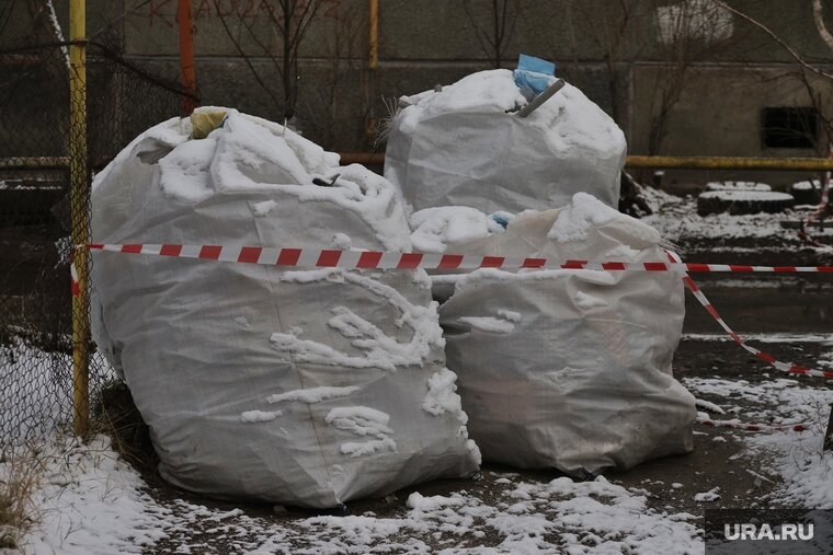    Крупногабаритный мусор не вывозят с 18 февраля, сообщают горожане