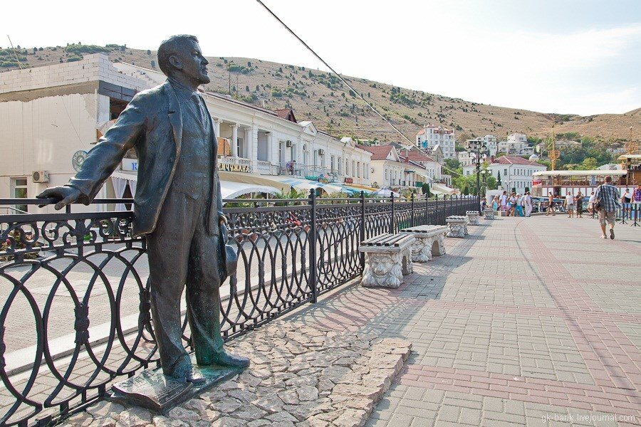 деятель искусства крыма.