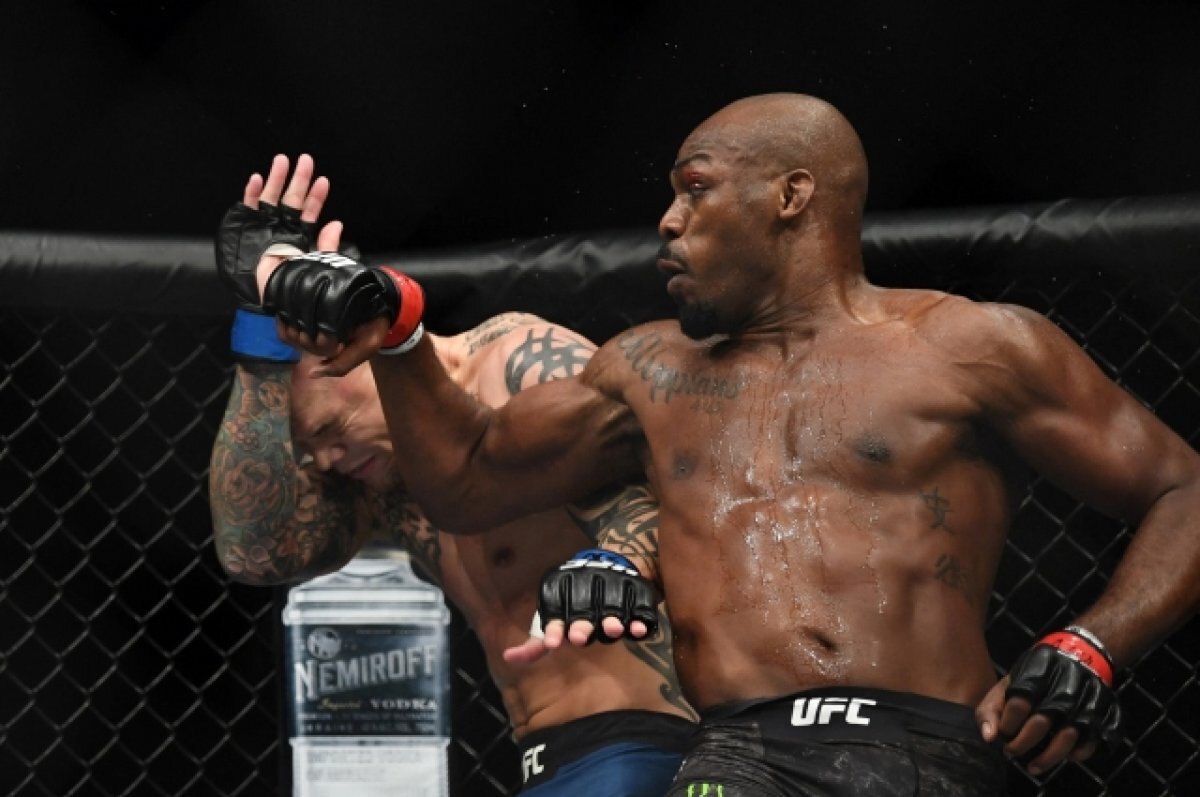    Американец Джон Джонс стал чемпионом UFC в тяжелом весе