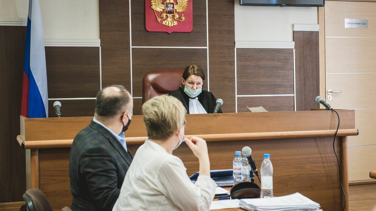     Подсудимый выступил с последним словом и пожаловался на плохое состояние здоровья.