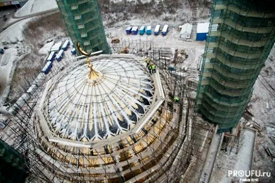 
Источник фото: БФ «УРАЛ» попросил Рустэма Хамитова решить вопрос со строительством мечети Ар-Рахим
prufy.ru